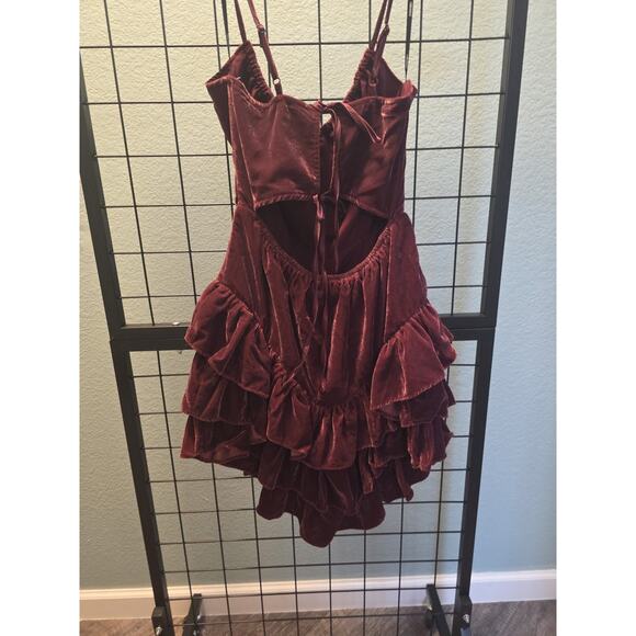 FOREVER 21 XS Tiered Velvet Mini Dress Burgundy Merlot NWT Ruffle Tie Back - Picture 2 of 5